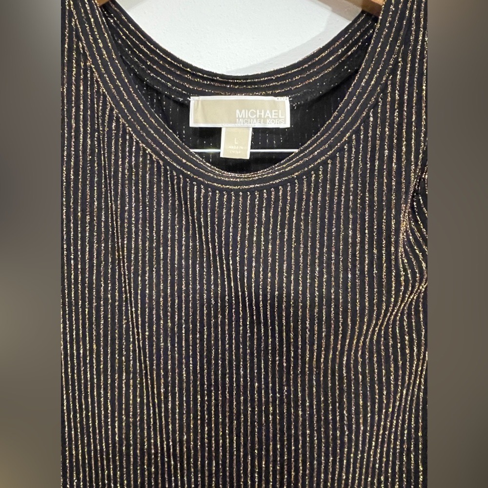 Women Michael Korrs XL Cold shoulder Gold Metallic Party-Holiday top.